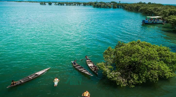 Tanguar Haor announced closure due to floods, causing losses for tourism businesses
