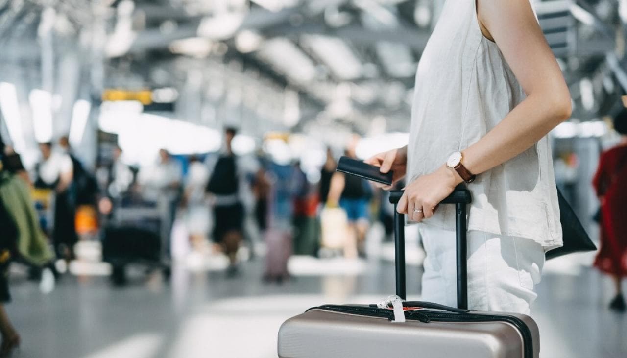  A New Zealand woman takes her boyfriend to court for not giving her a ride to the airport