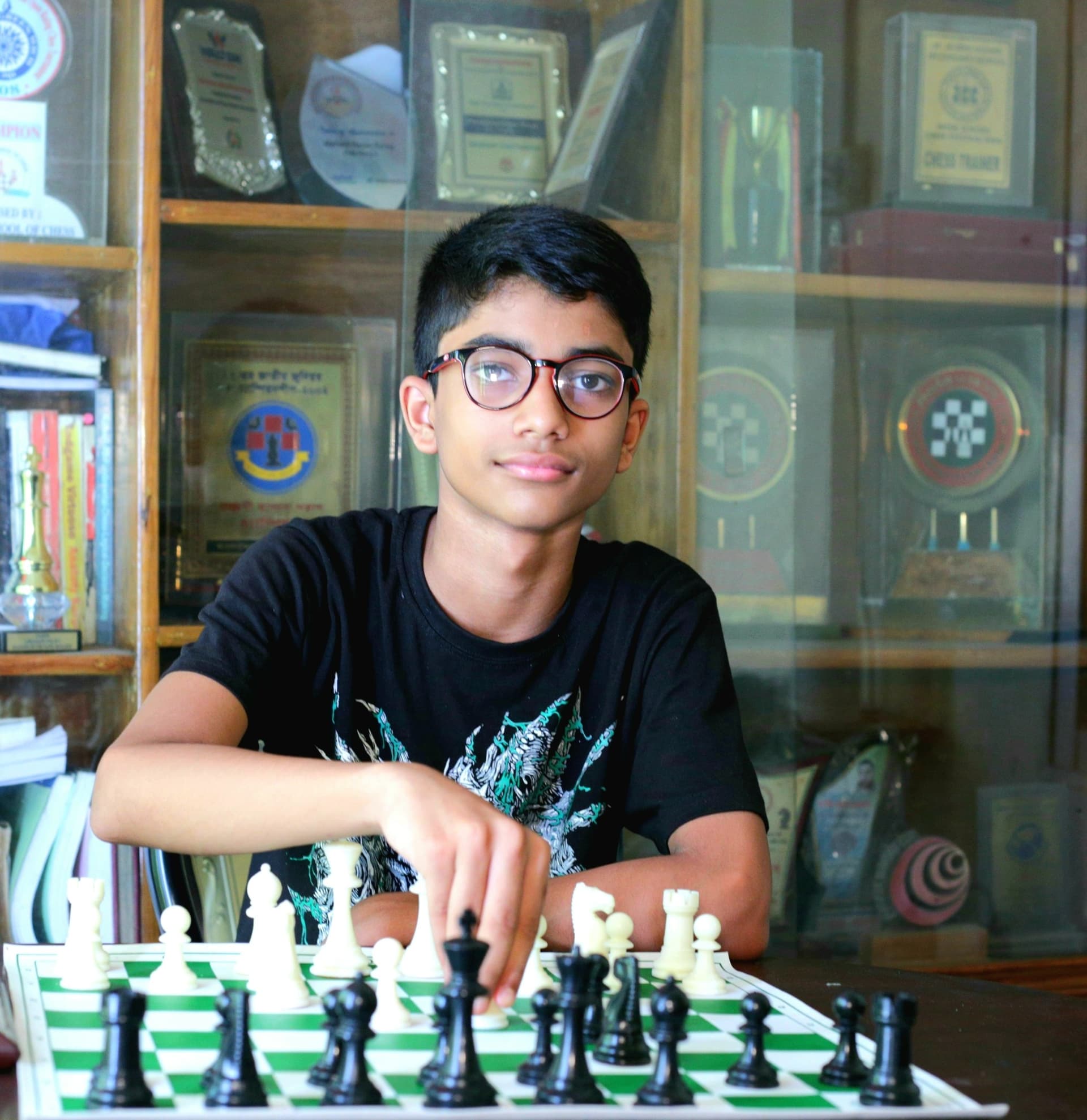 14-year-old Bangladeshi Manon Reja Neer beats Israeli Grandmaster in Chess Olympiad