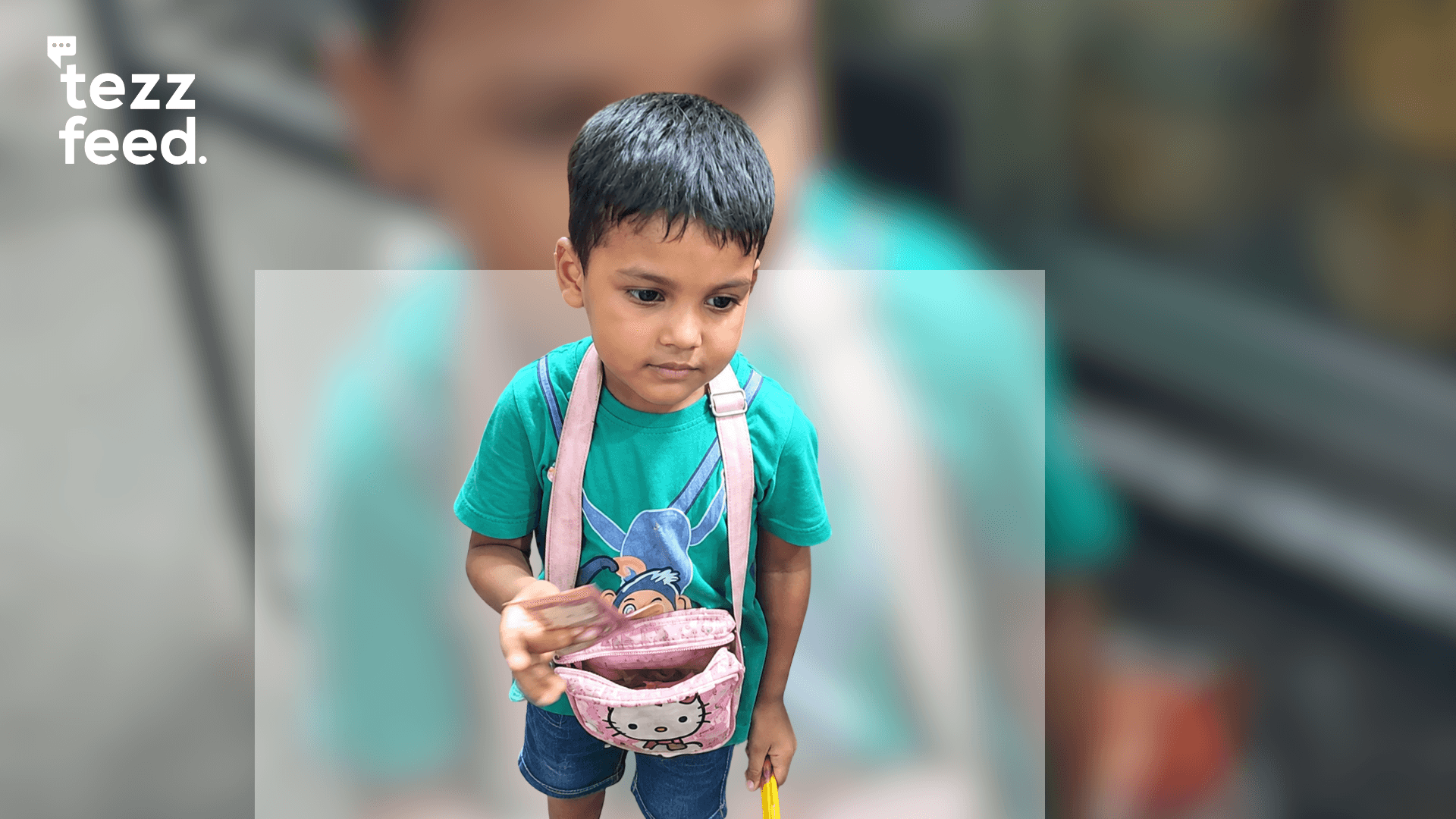 Puran Dhaka Child Selling Pens on the Street Wins Hearts by Refusing Free Money